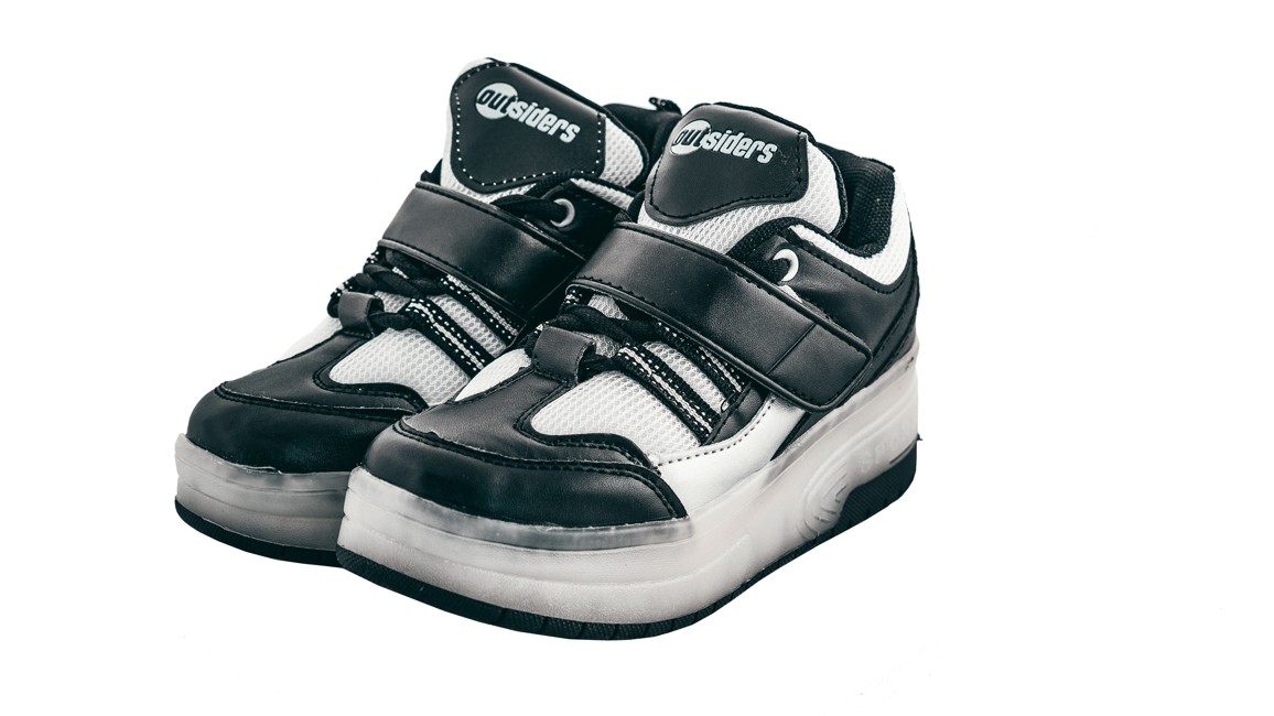 Outsiders - Roller Shoes with LED - Black/Silver (size: 32)