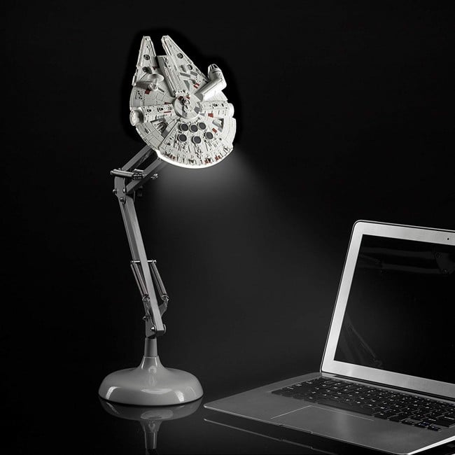Star Wars - Millennium Falcon Posable Desk Light (PP5056SWV2)