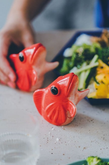 Salt- og peber dispenser - Fishes for Dishes