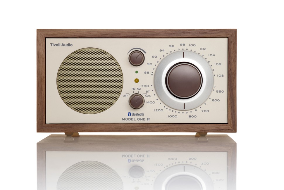 zz Tivoli Audio - Model One (BT) With Bluetooth AM/FM - E
