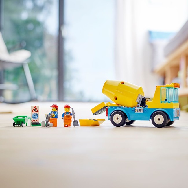 LEGO City - Truck with cement mixer (60325)