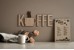 Minifabrikken - Kaffebar dekoration K+FFE - Lys eg (94029) thumbnail-3