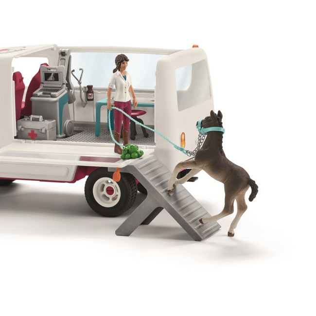 Schleich - Mobile Vet with Hanoverian Foal (42439)