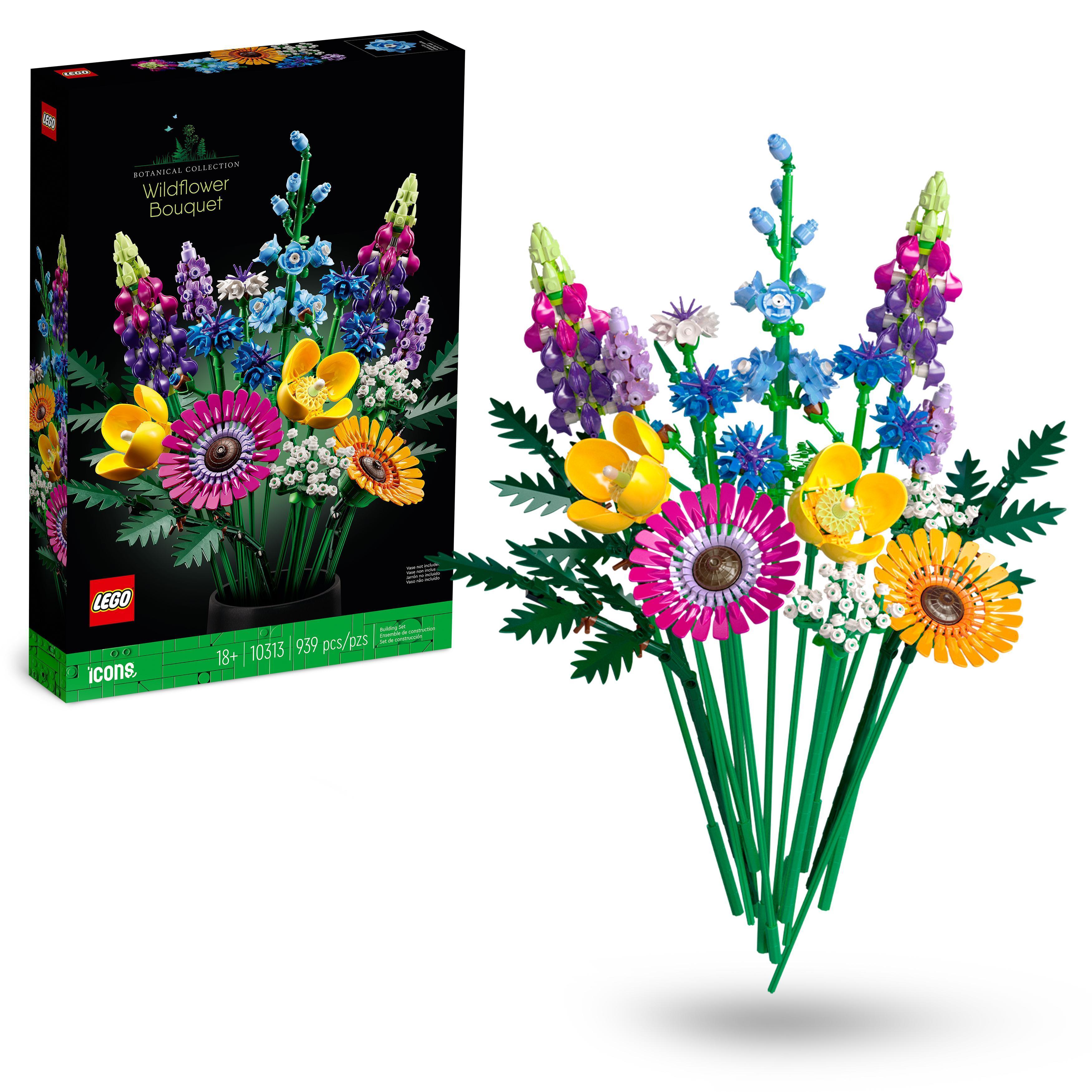 Flower Arrangement and Vase made out of LEGO