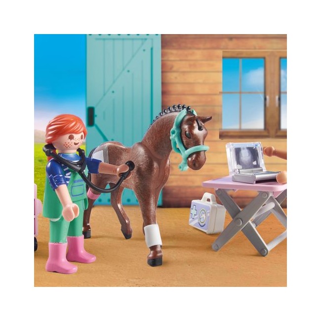 Playmobil - Veterinarian for horses (71241)