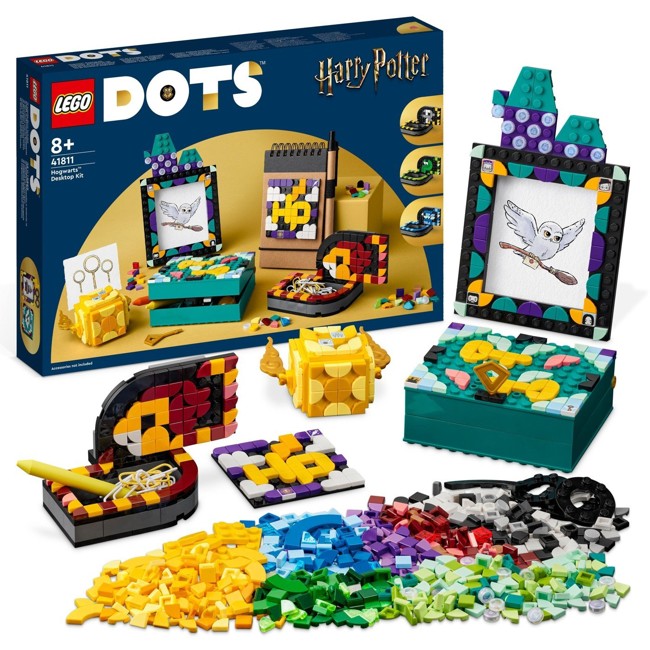 LEGO DOTS - Hogwarts™-skrivebordssæt (41811)