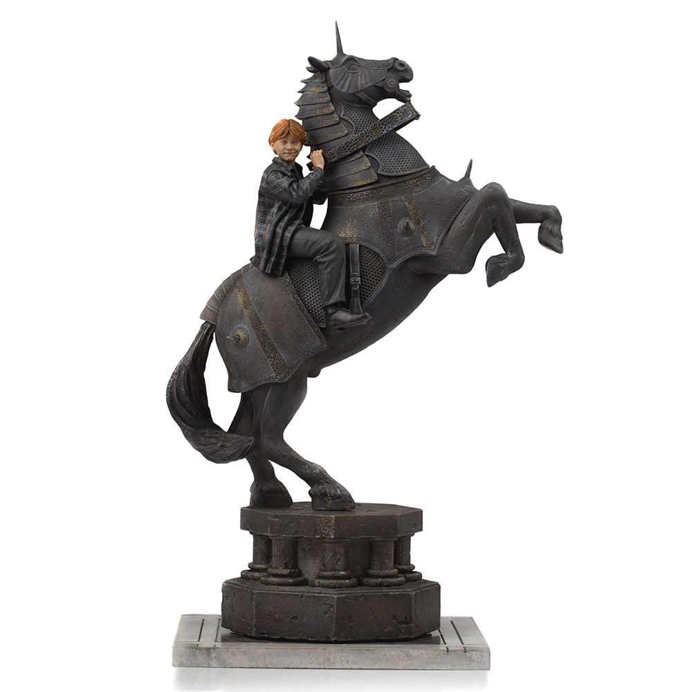 Harry Potter - Ron Weasley at the Wizard Chess Statue Delux Art Scale 1/10