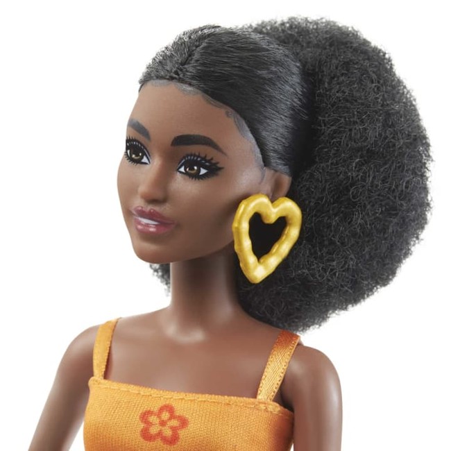 Barbie - Fashionista Doll - Petite Curly Black Hair (HJR97)