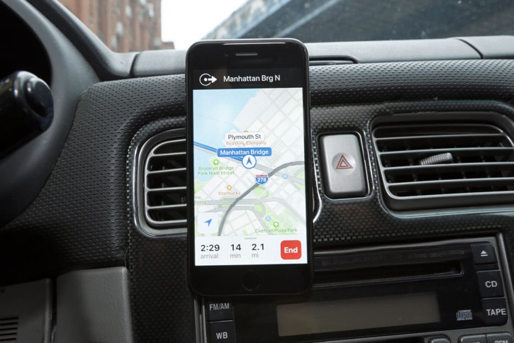 Kikkerland - Magnetic Car Vent Phone Mount (US160)