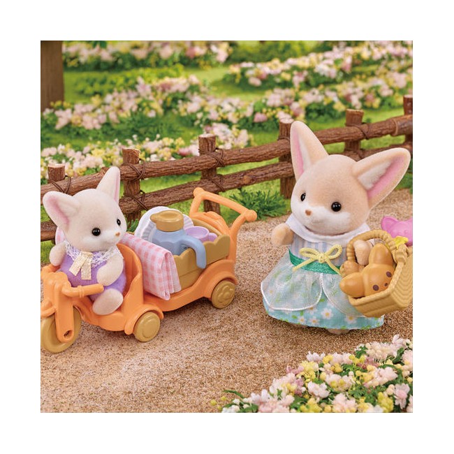 Sylvanian Families - Sunny Picnic Set - Fennec Fox Sister & Baby (5698)