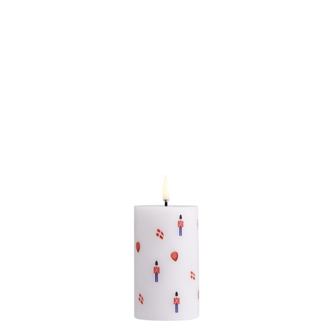 Uyuni - LED pillar candle Celebration DK - Nordic white - 5,8x15,2 cm (UL-30354)