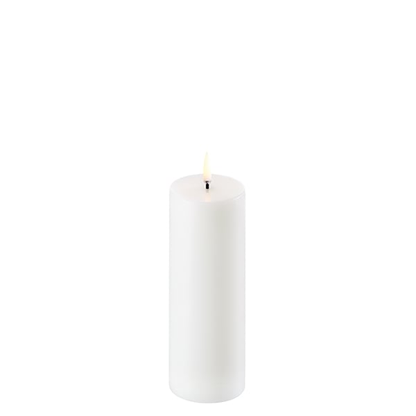 Uyuni - LED pillar candle - Nordic white - 5,8x15,2 cm (UL-PI-NW06015)