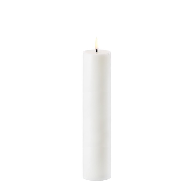 Uyuni - LED pillar candle - Nordic white - 4,8x22 cm (UL-PI-NW05025)