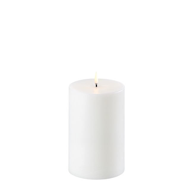 zzUyuni - LED pillar candle - Nordic White - 10x15,2 cm (UL-PI-NW-C10115)