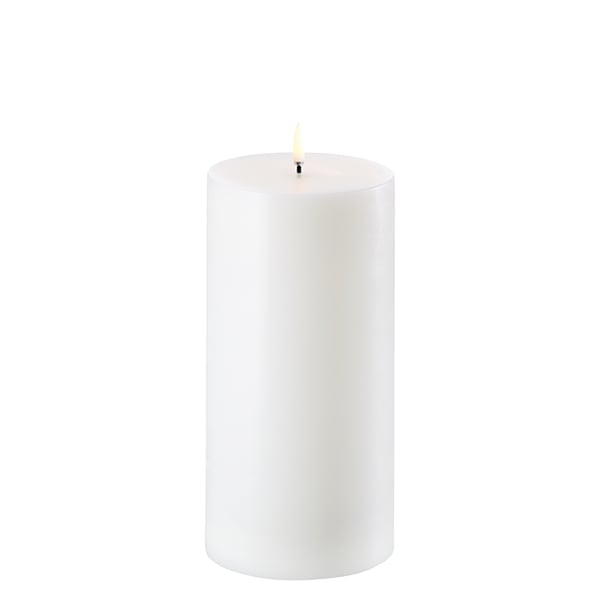 Uyuni - LED pillar candle - Nordic White - 10x20,3 cm (UL-PI-NW-C10120)