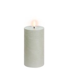 Uyuni - LED pillar candle - Dusty green, Rustic - 7,8x15 cm (UL-PI-DG-C78015)