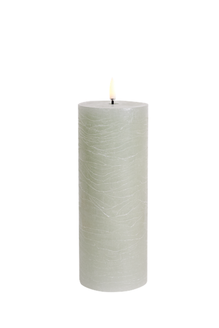 Uyuni - LED pillar candle - Dusty green, Rustic - 7,8x20 cm (UL-PI-DG-C78020)