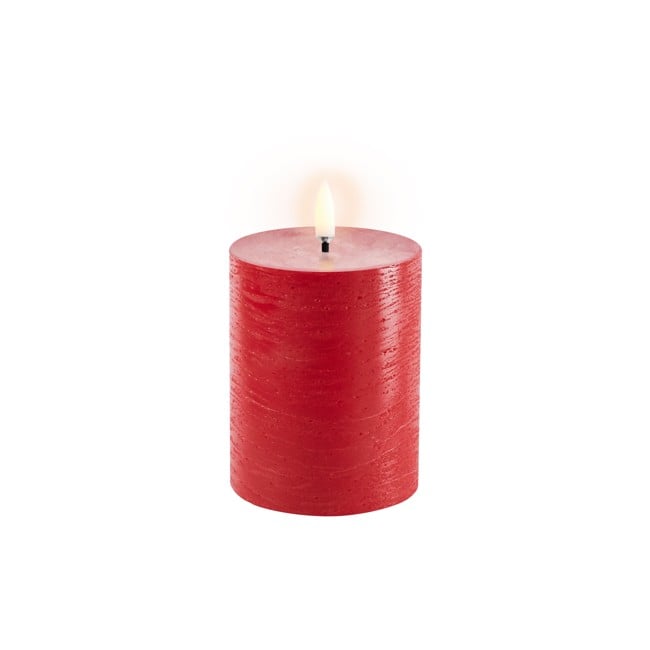 Uyuni - LED pillar candle - Red, Rustic - 7,8x10 cm (UL-PI-RE-C78010)
