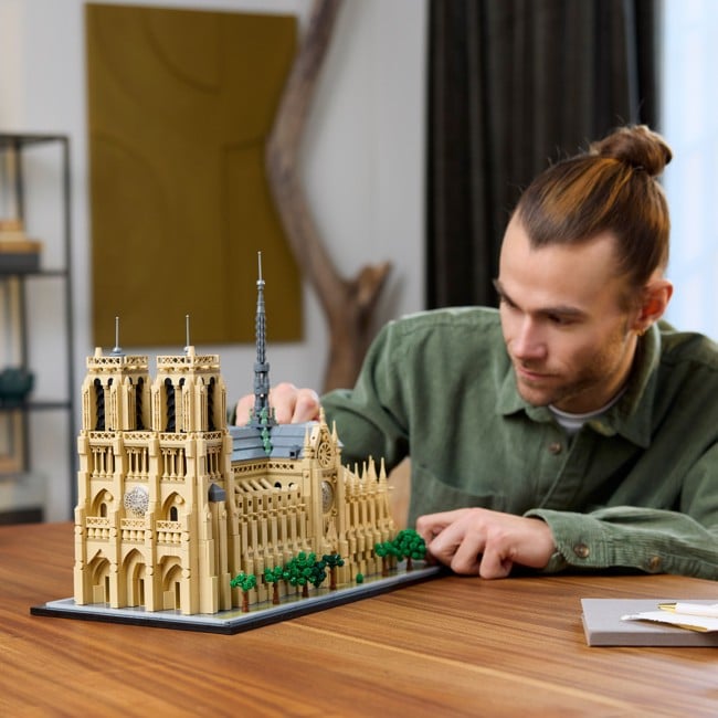 LEGO Architecture - Notre-Dame de Paris (21061)