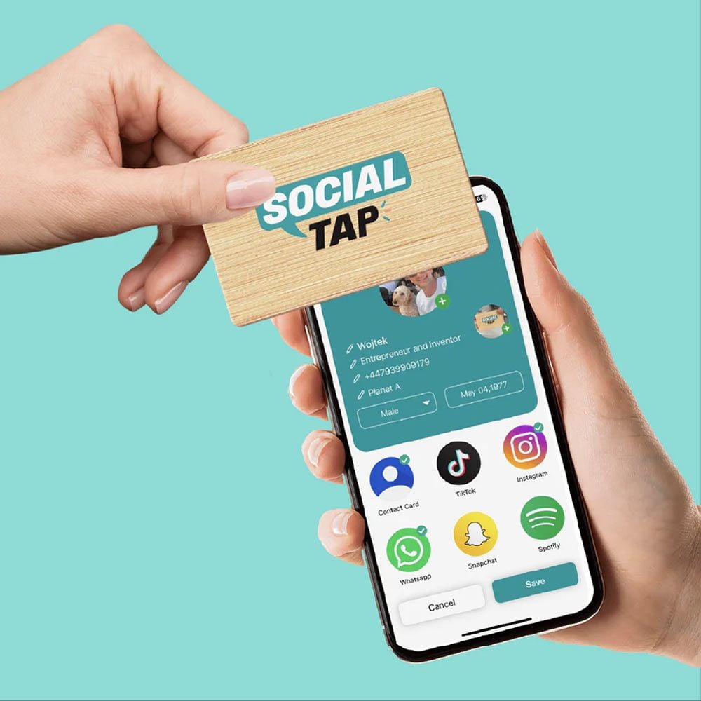 Social Taps - Bamboo Card - Gadgets