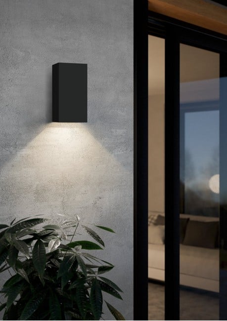 EGLO - Eremitana-Z buitenwandlamp zwart - RGB + TW - Zigbee, Bluetooth