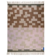 Mette Ditmer - MAZE throw - Powder rose