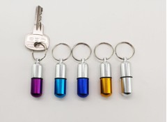 Winkee - Keychain for pills - Mini