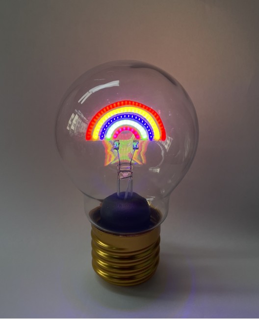 iTotal - Bulb-shaped light - Rainbow