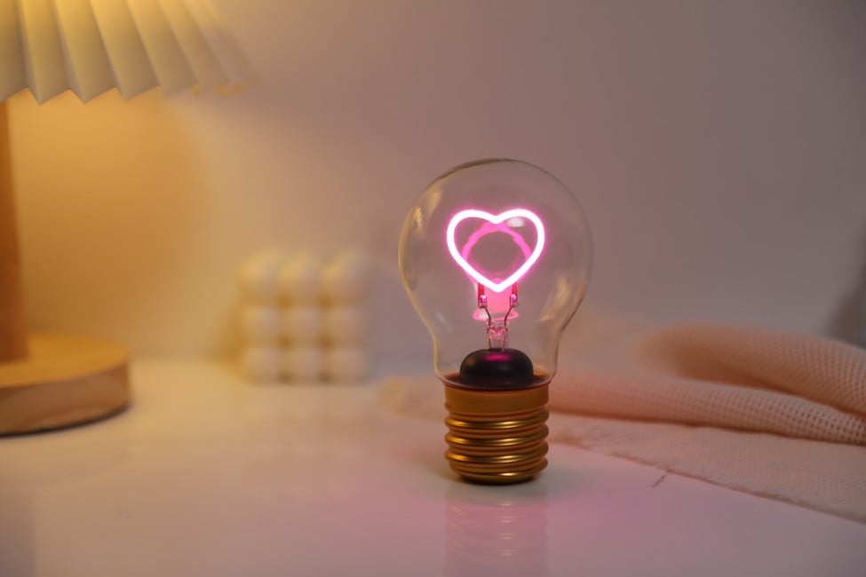 iTotal - Bulb-shaped light Heart