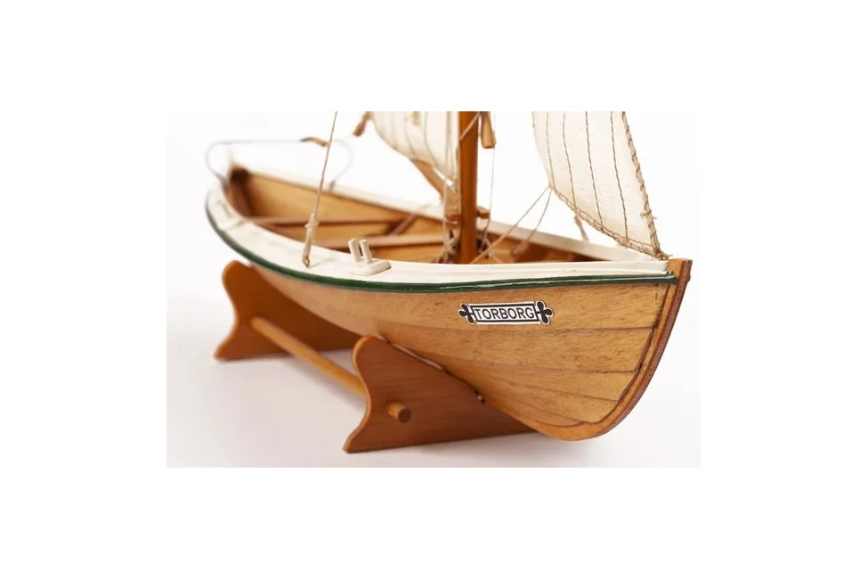 Billing Boats - 1:20 TORBORG - Wooden hull (428840)