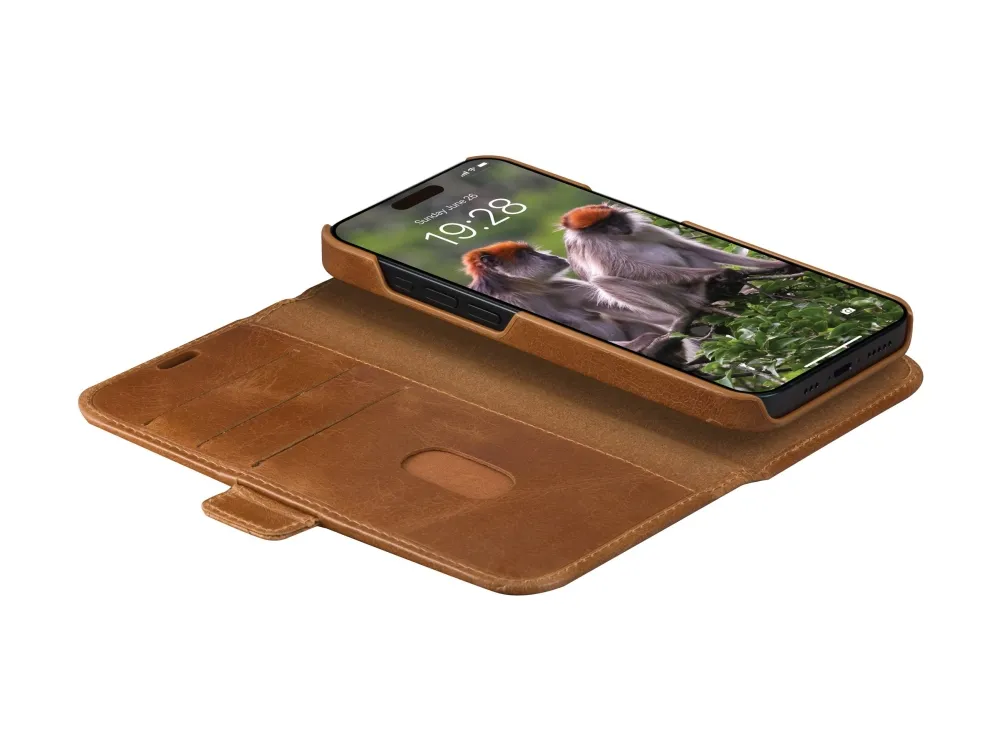 Dbramante1928 Lynge Iphone 15 Gyllenbrun