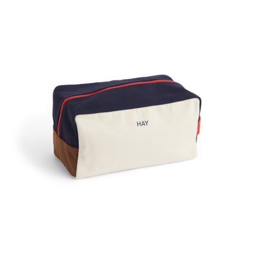 HAY - Multi Necessär Medium (Krämfärgad)