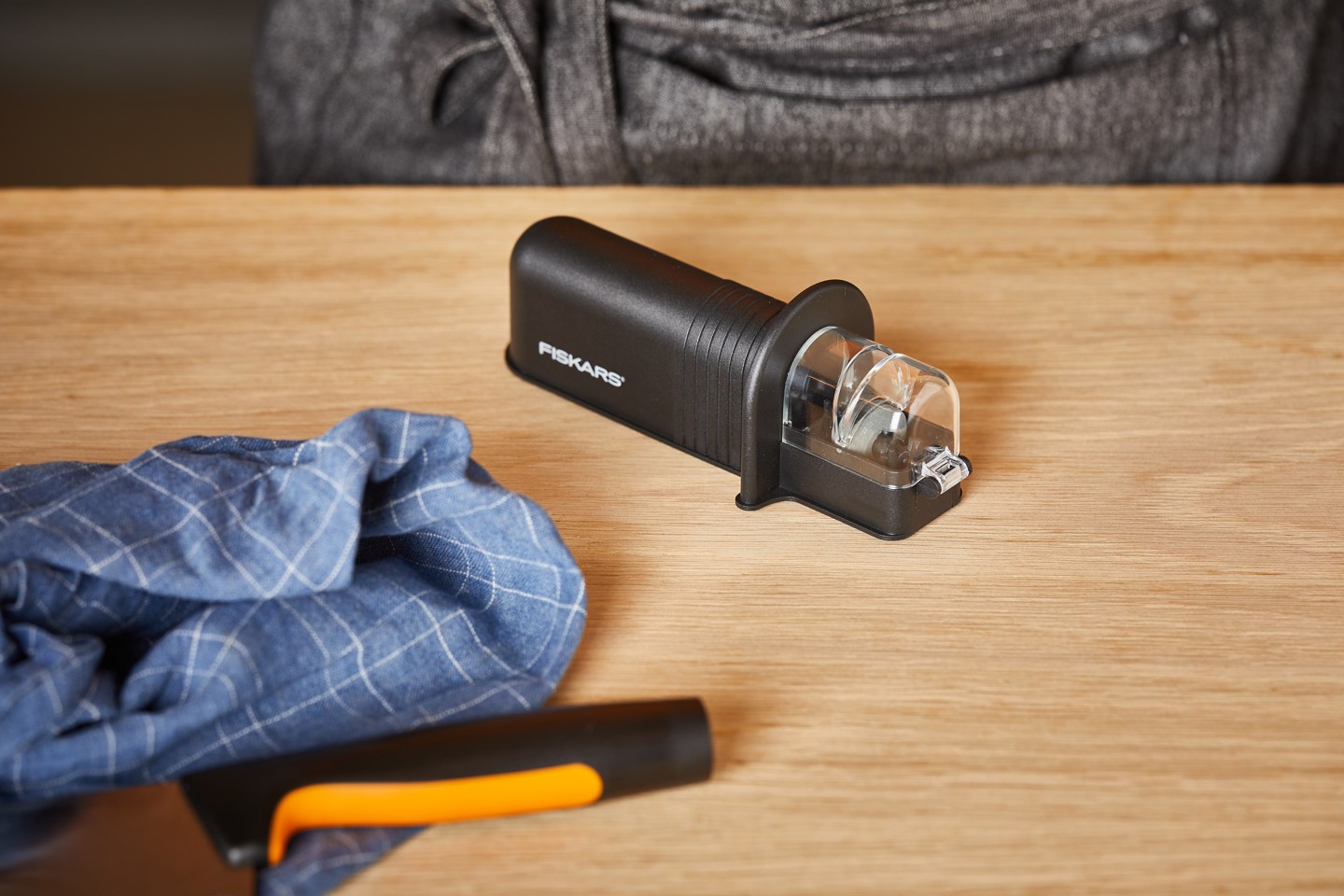 Køb Fiskars Essential Roll Sharp Knivsliber