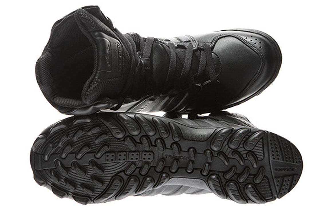 trekking shoes black