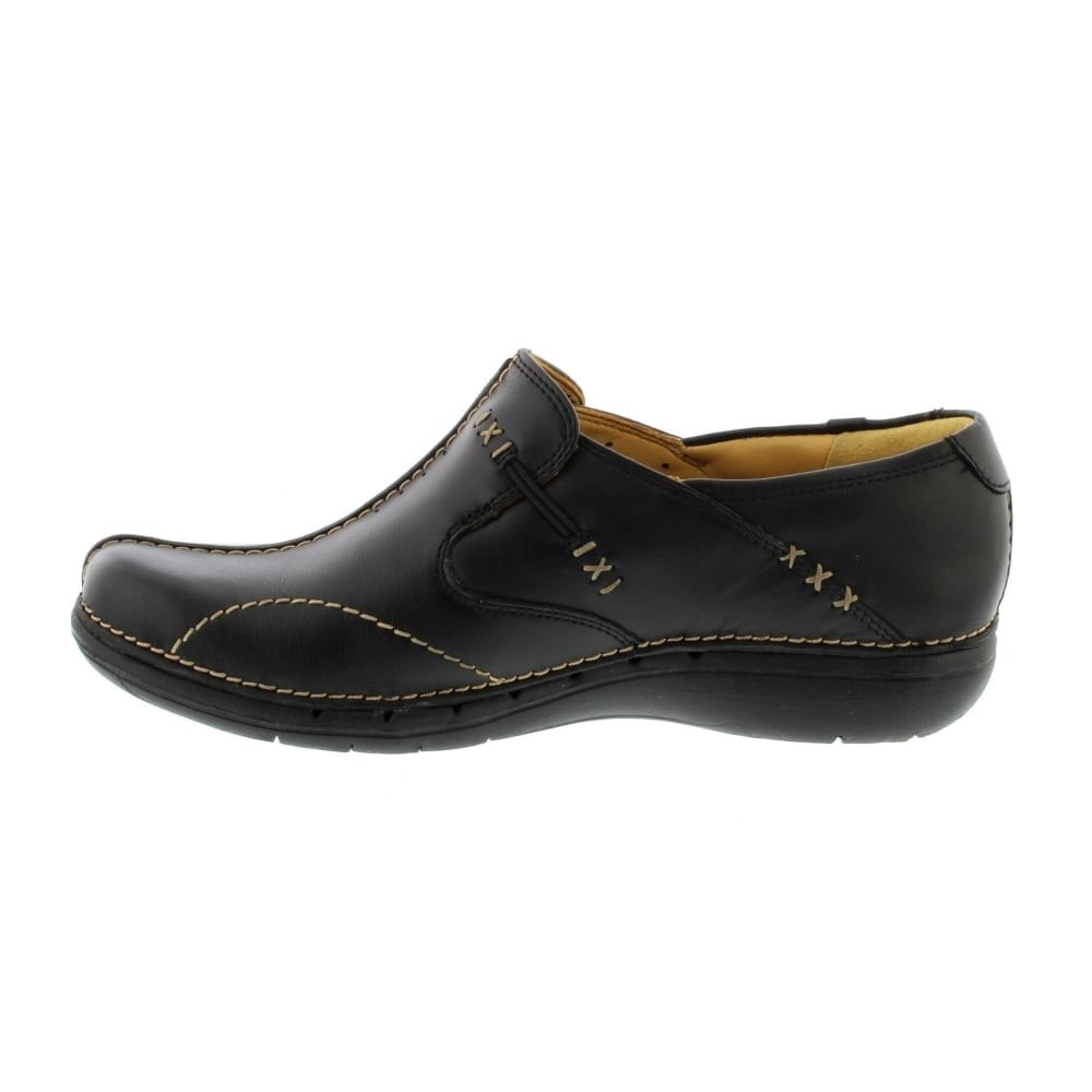 clarks un loop black shoes