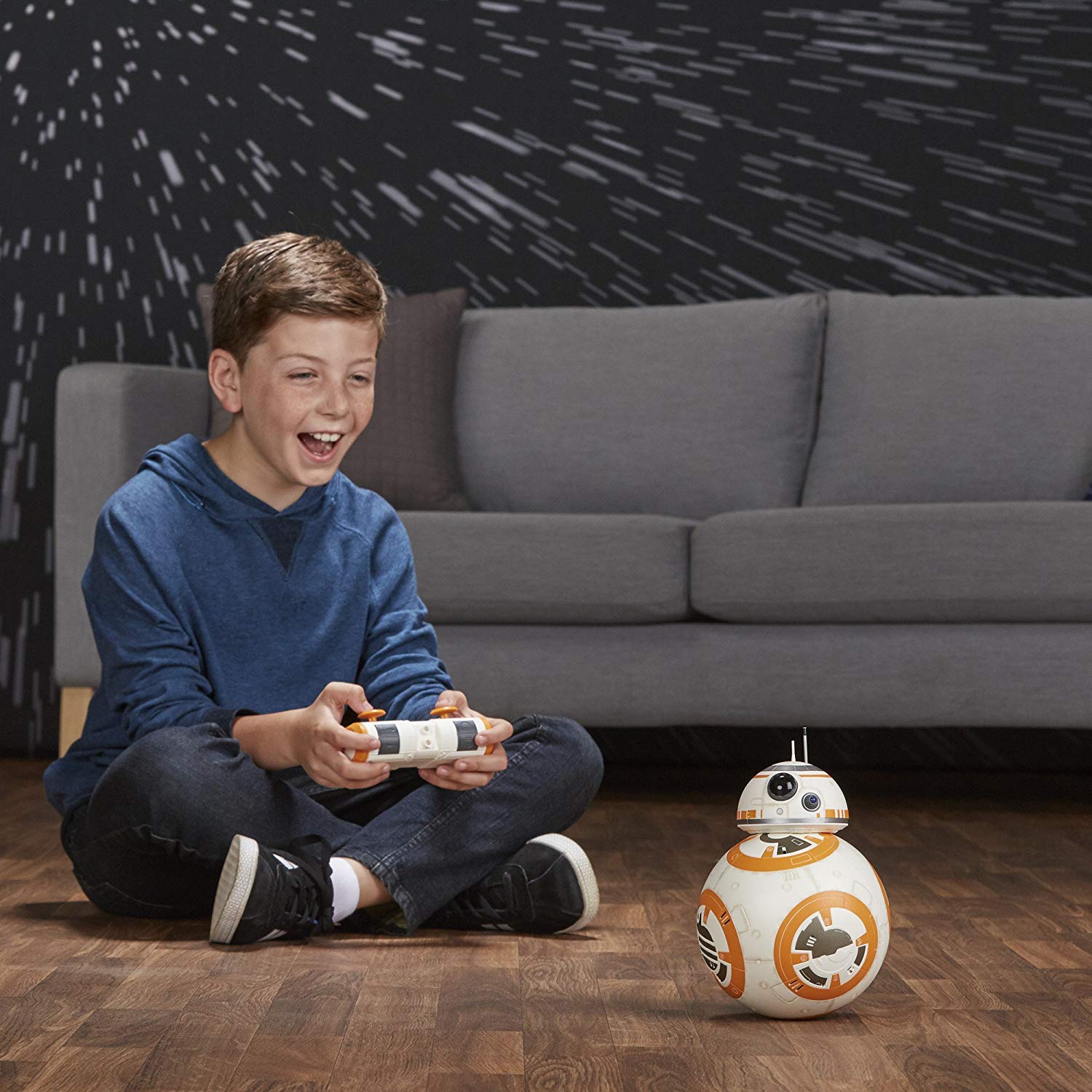 Køb Star Wars BB 8 Hyperdrive Fjernstyret Robot (C1439) Star Wars BB8 Hyperdrive fjernstyret Robot køber du billigt her.