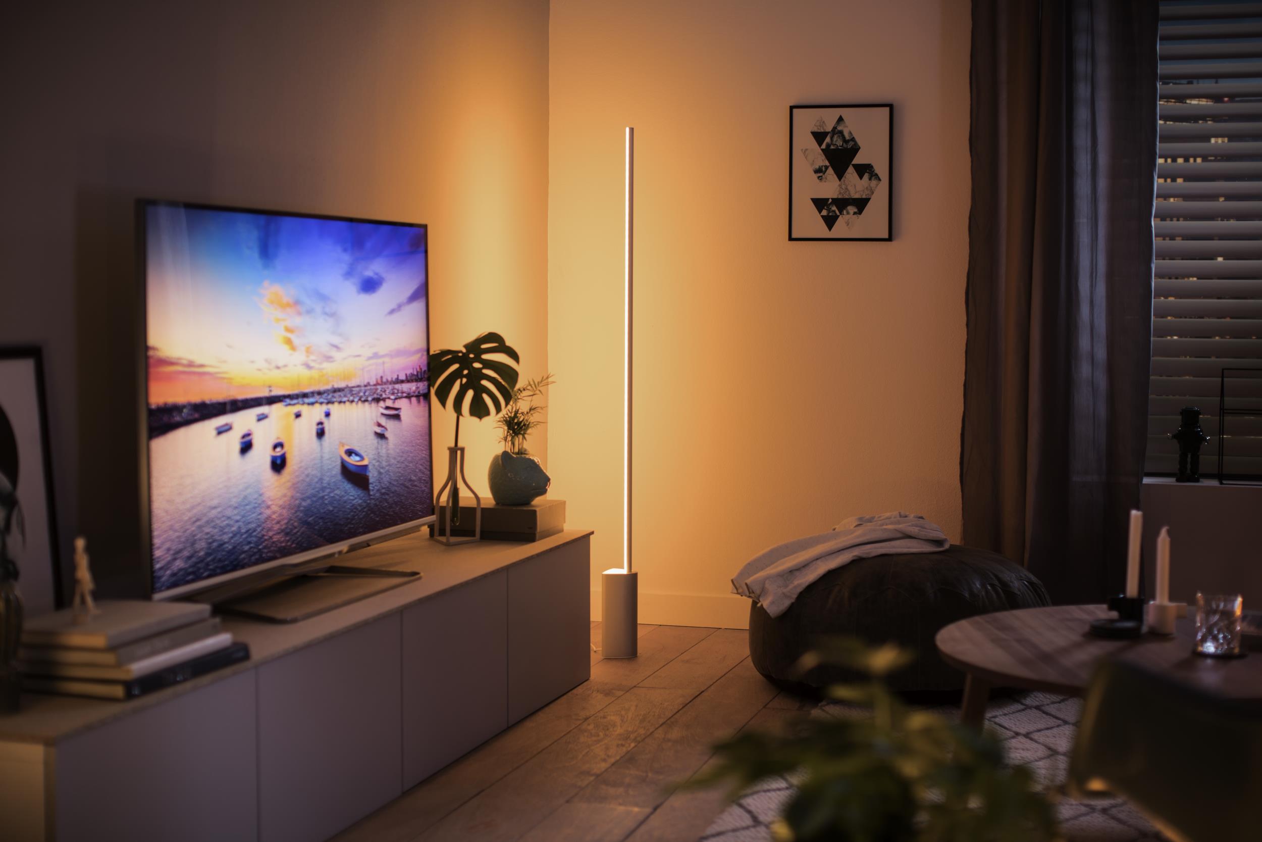 philips hue white & color ambiance signe floor lamp