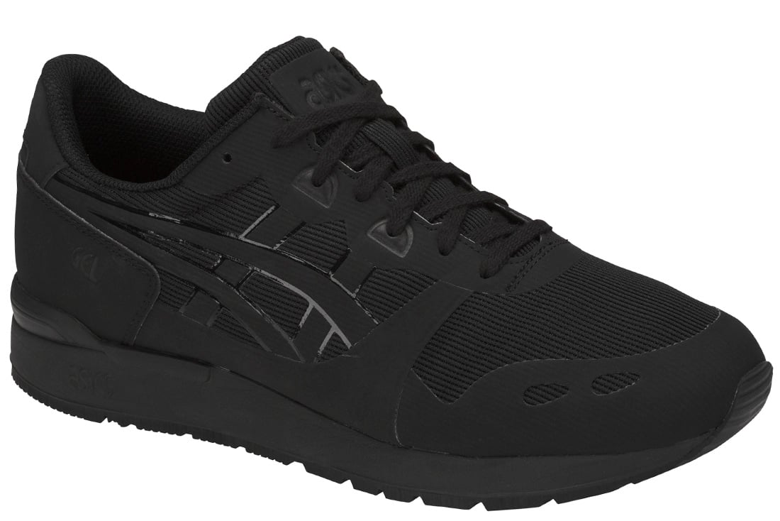 basket asics soldes