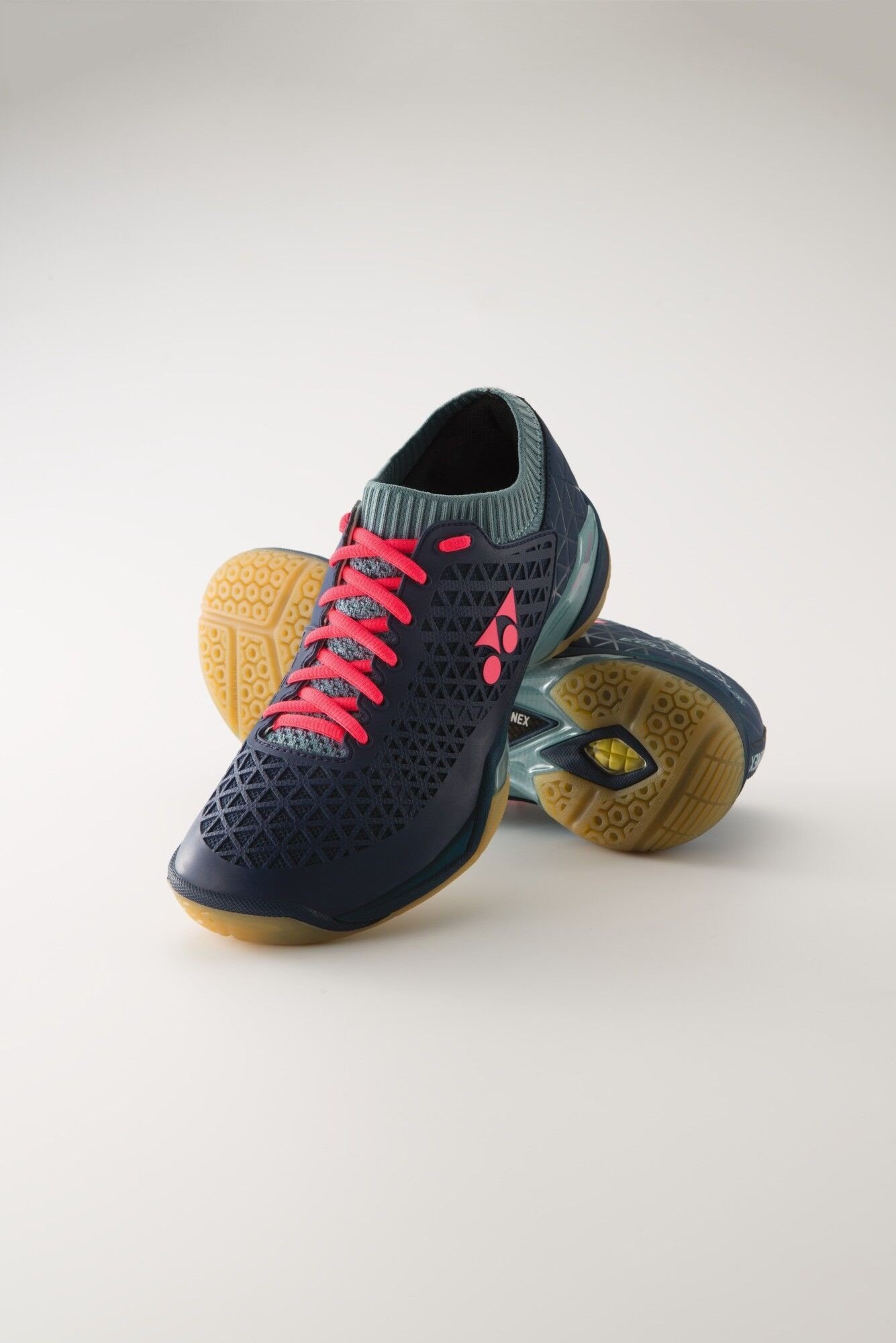 flex pro badminton shoes