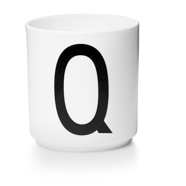 ​Design Letters - Personlig Porcelænskop Q - Hvid