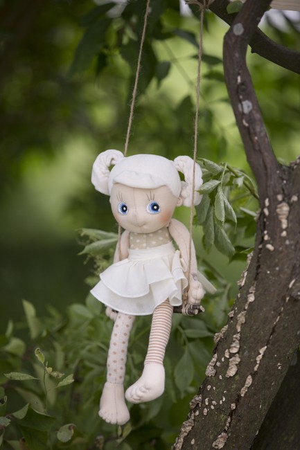 Rubens Barn - Organic EcoBuds doll, Daisy